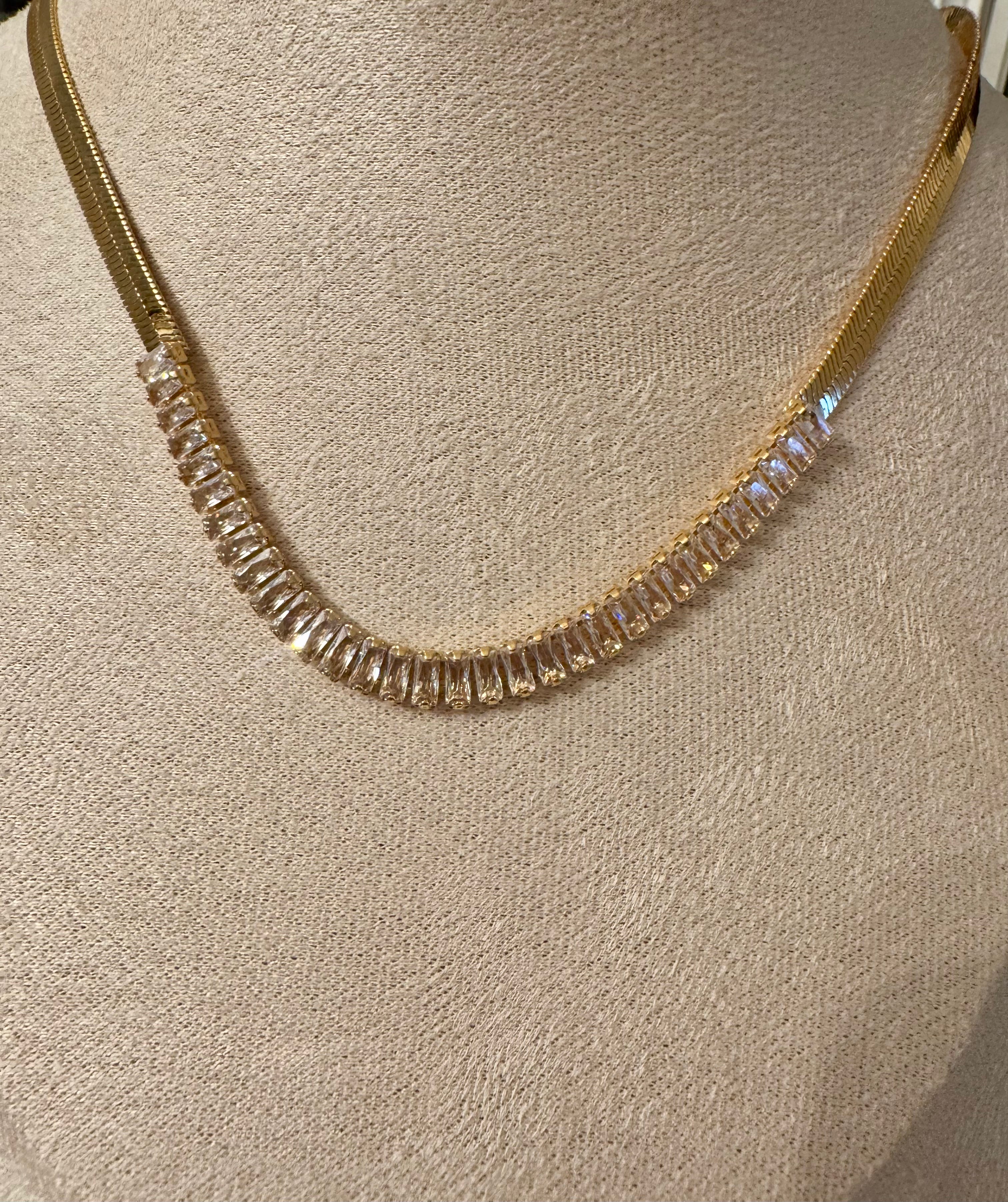 bold herringbone snake necklace