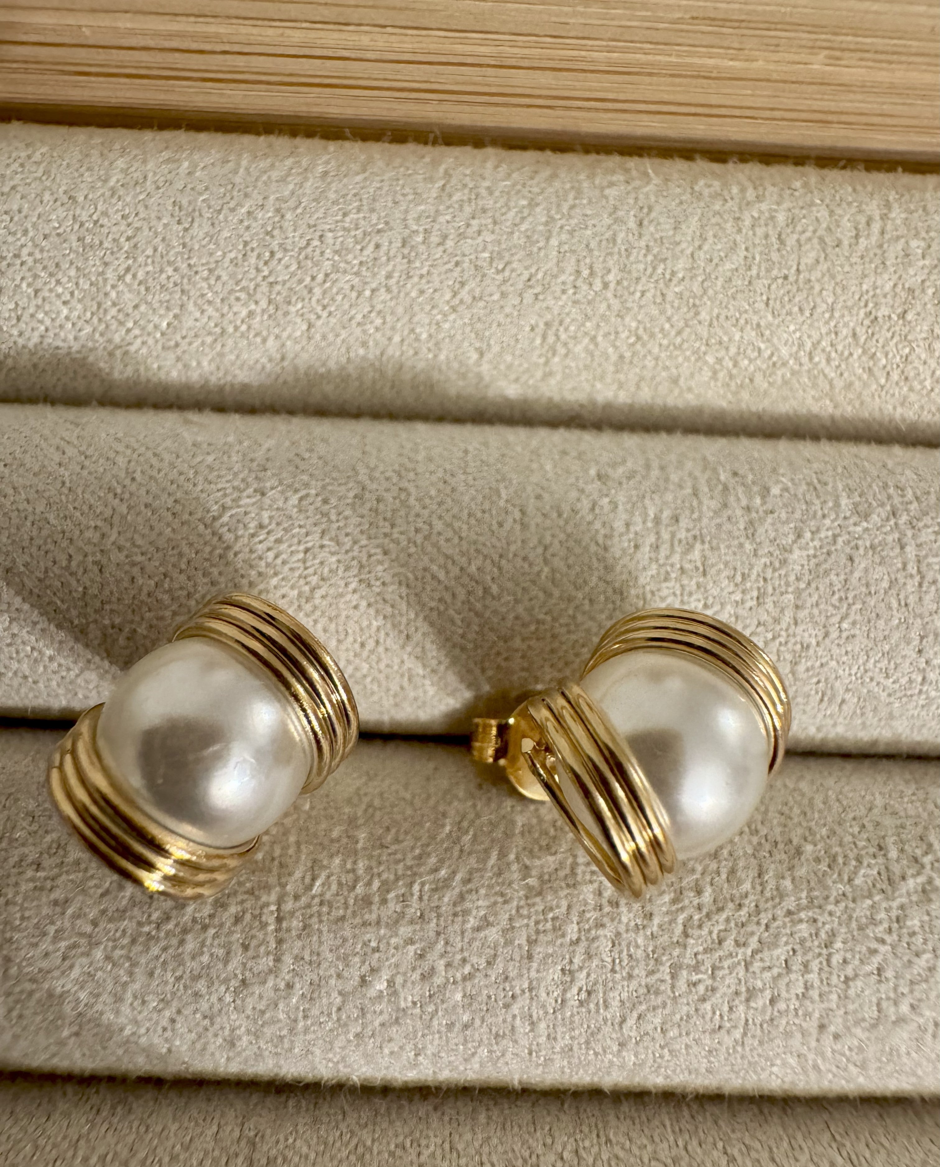 radiant pearl studs