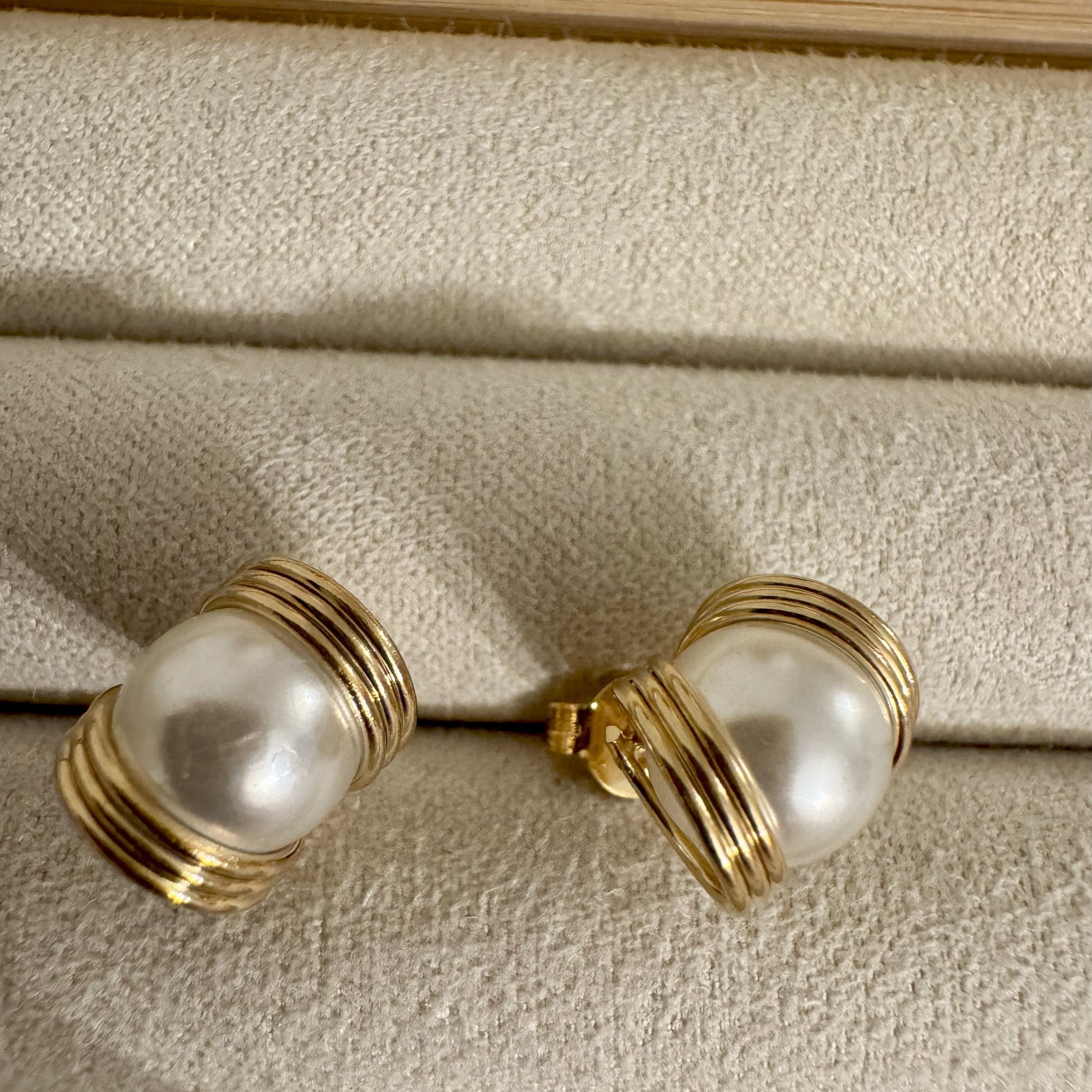 radiant pearl studs