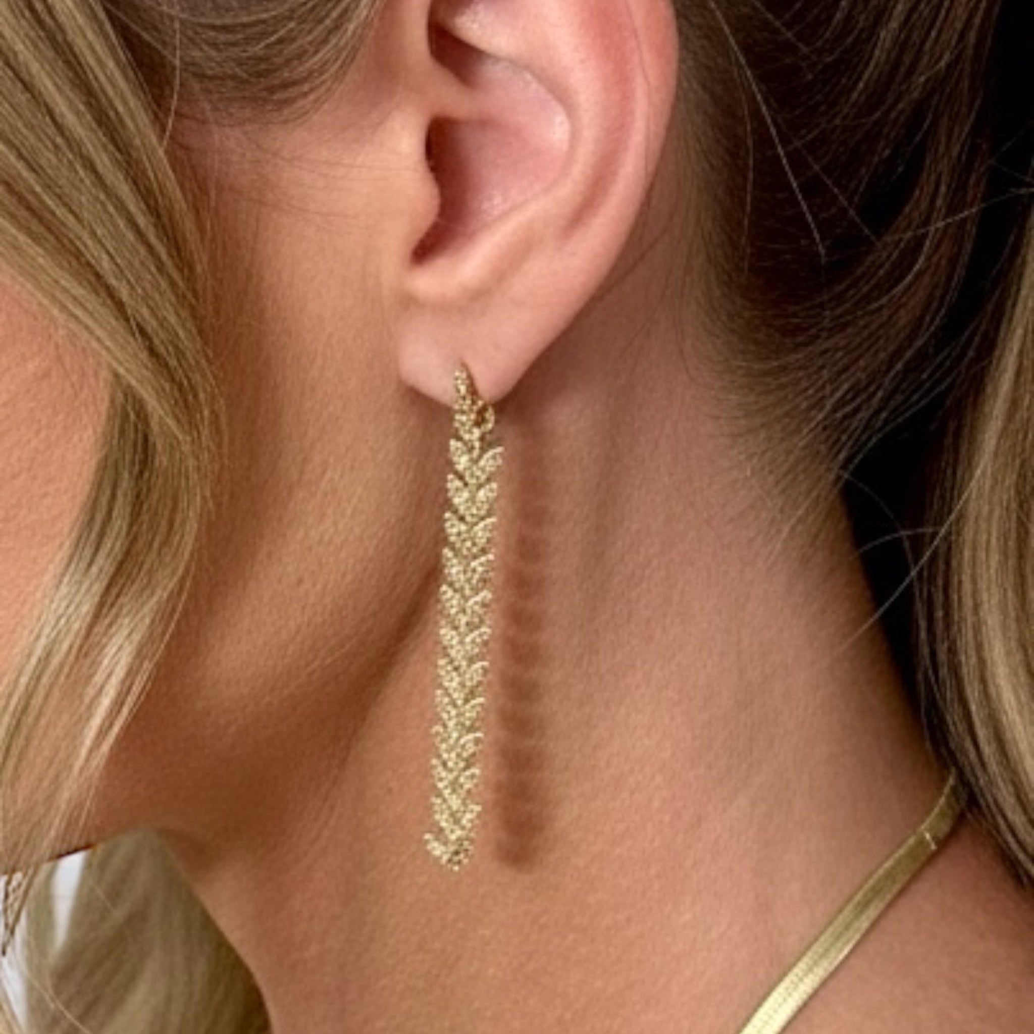 the rise arrow earrings