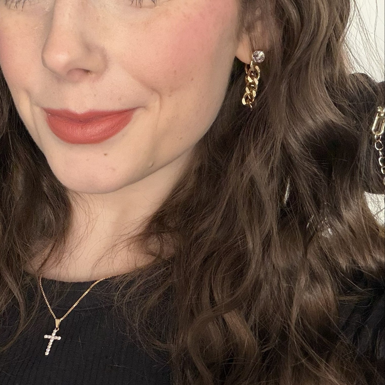 talora dangle hoops