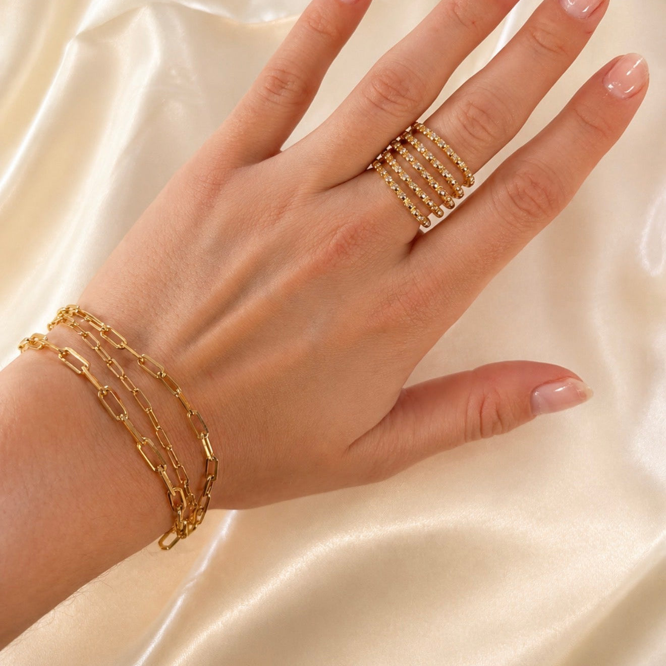 linked bracelet