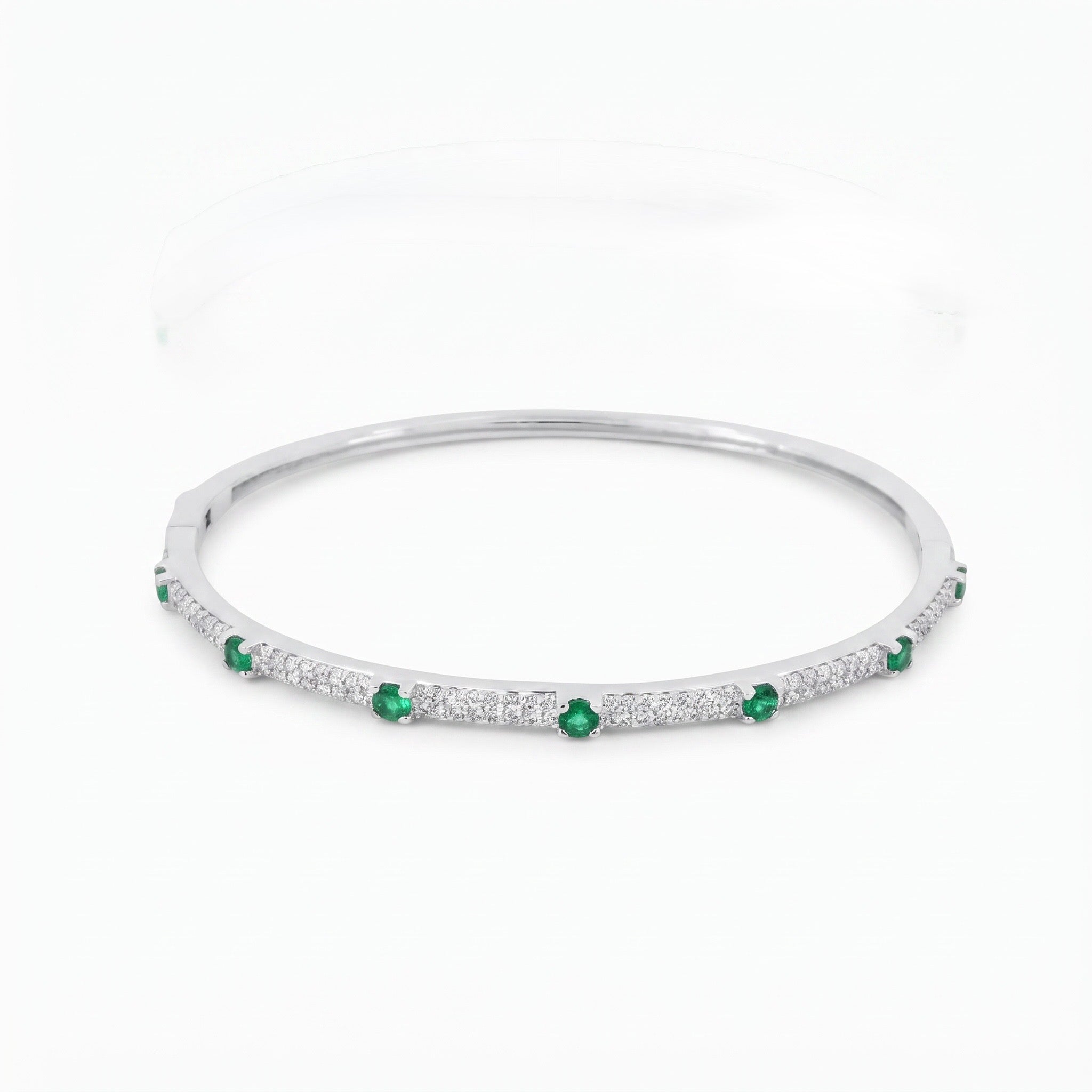 ivy pavé bangle