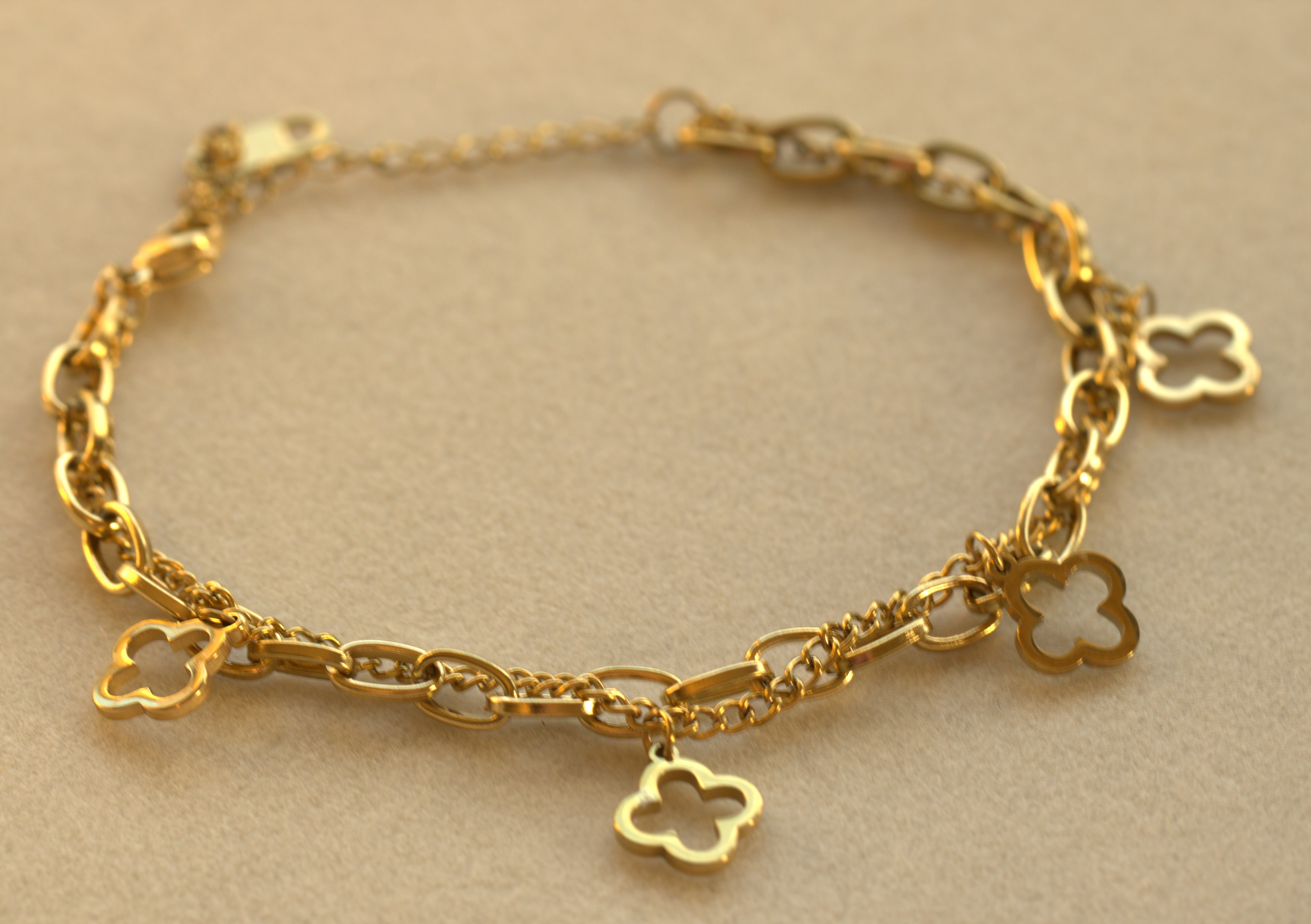 lucky clover bracelet