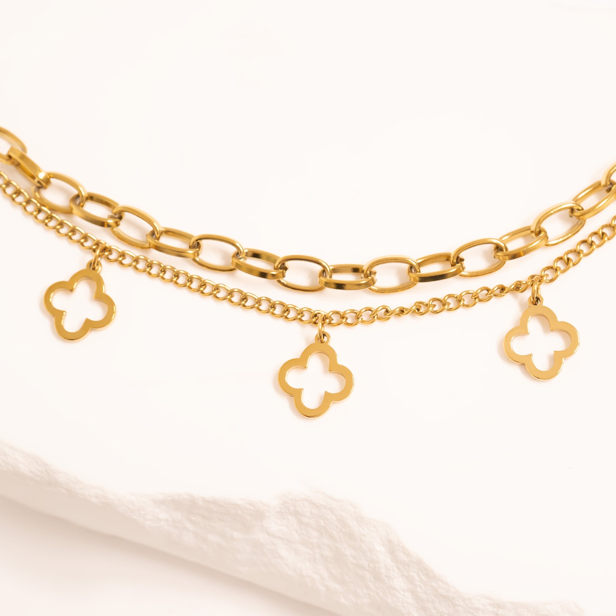 the lucky clover bracelet