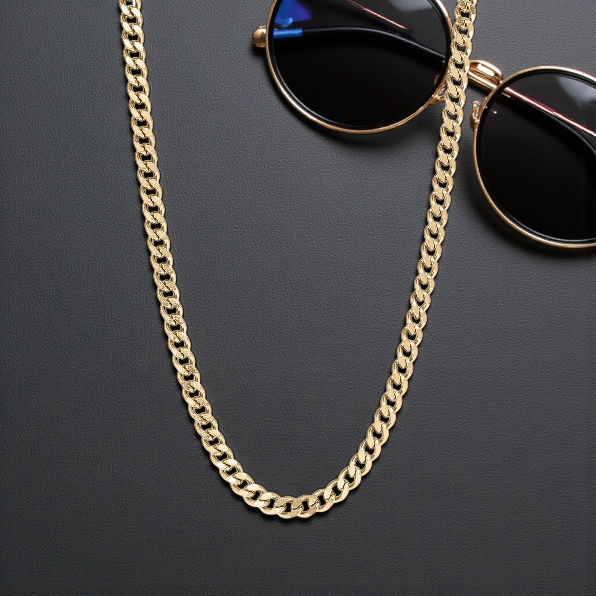 decide diamond cut curb chain